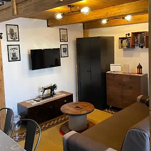 Theroom Apartament